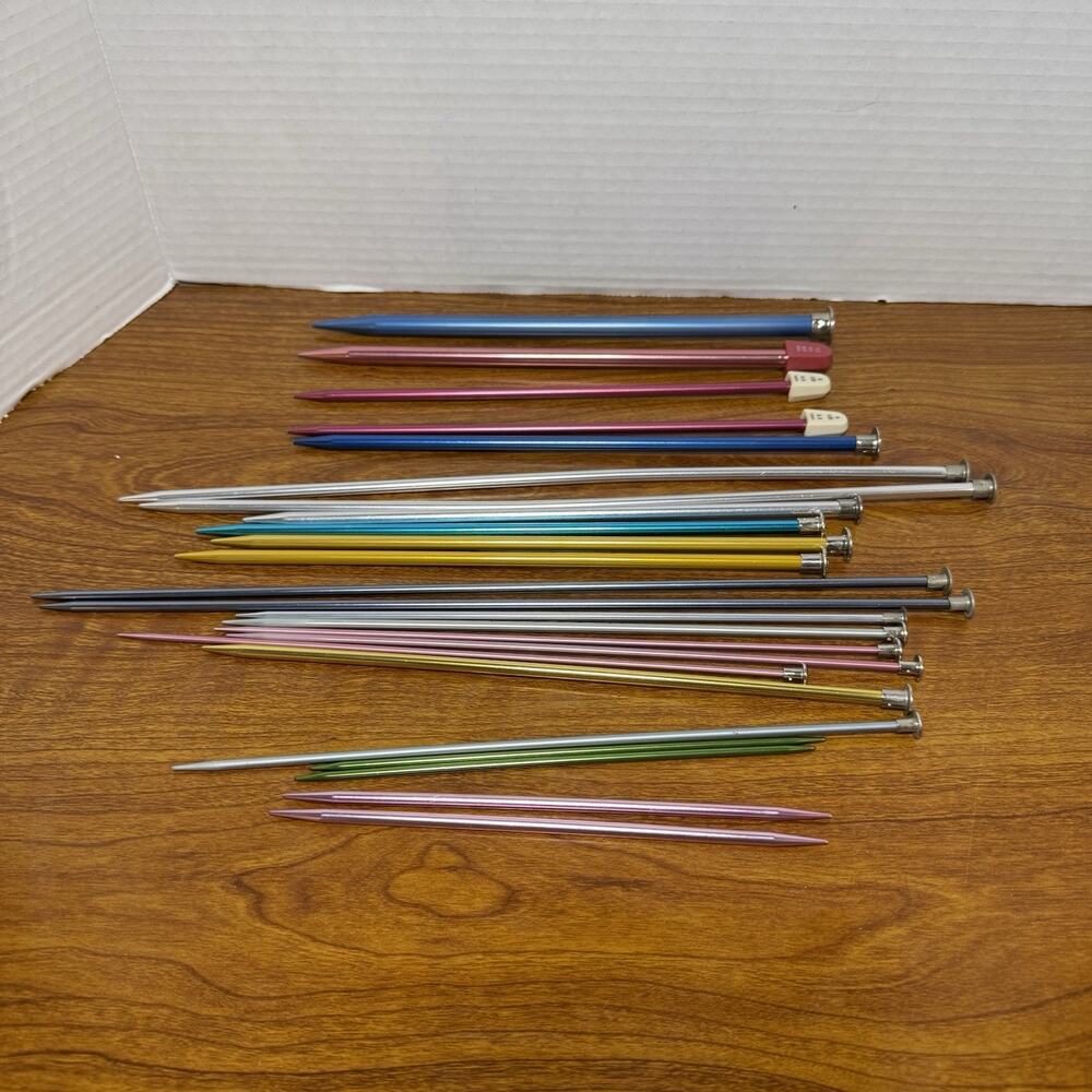 VTG Mixed Lot 24pc Knitting Needles Aluminum Boye Susan Bates